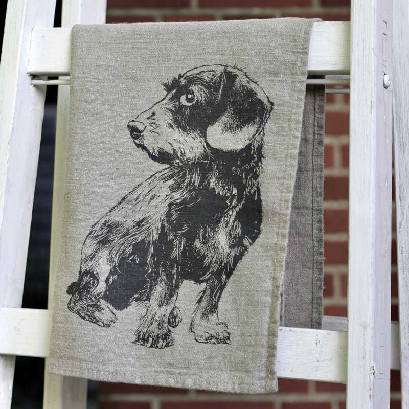 Frohstoff Geschirrtuch Dackel anthrazit aus vorgewaschenem Leinen mit stilvollem Dackelmotiv im Handsiebdruck aus Hamburg.