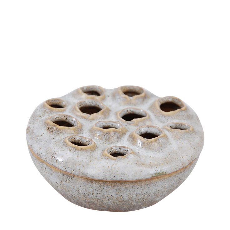 Trypo Coral weiss small - Blumenvase aus Keramik - von Miljögarden