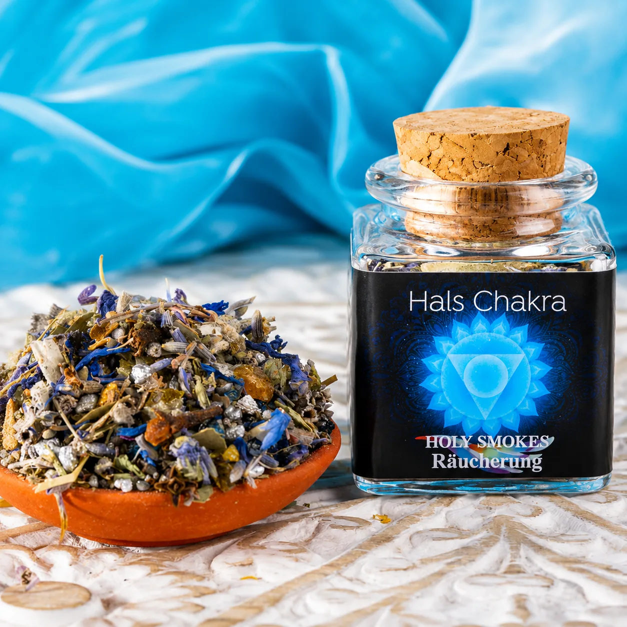 Berk Hals Chakra Räucherung Holy Smokes mit naturreinen Kräutern und Harzen im Glas