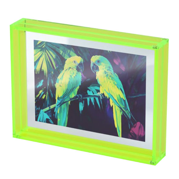 Tokio Acryl Bilderrahmen 13 x 18 in grün - von Gift Company