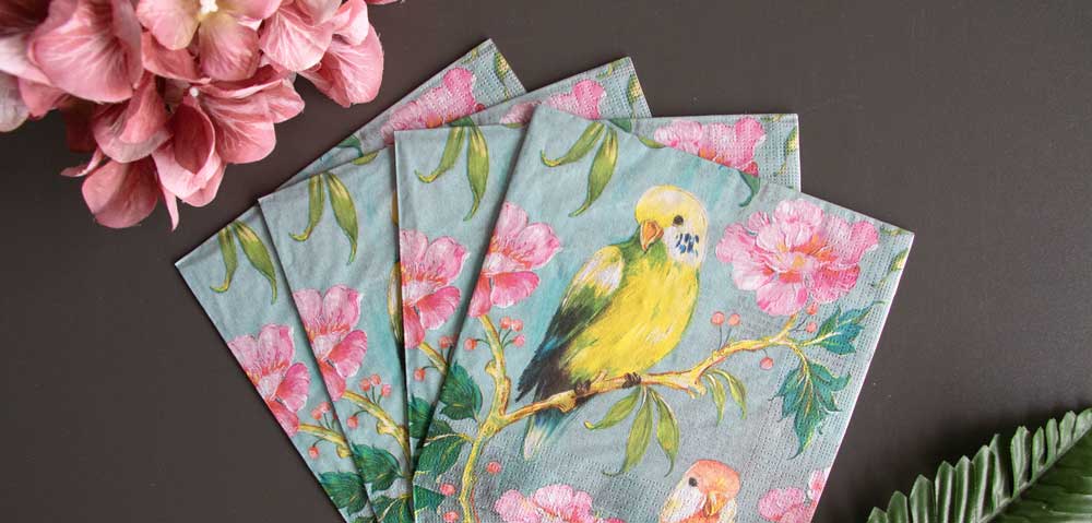 PPD Servietten mit floralen und tierischen Motiven von verschiedenen Künstlern – stilvolle Designs für besondere Anlässe, erhältlich im Lebenswerte Shop.