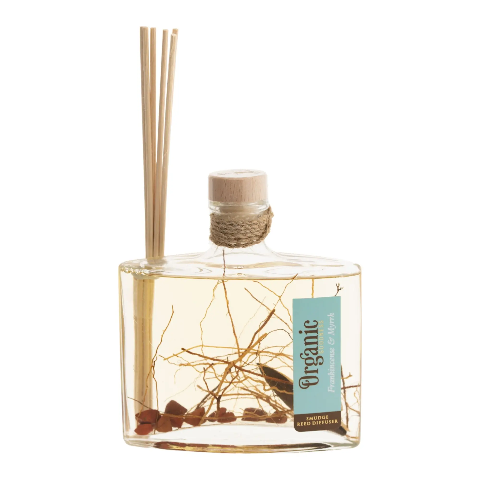 Organic Goodness Reed Diffuser Frankincense & Myrrh mit Duftstäbchen und feinen Pflanzenwurzeln.