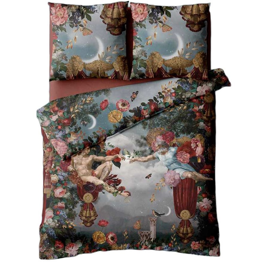 Voglio Bene Bettwäsche „La Création d’Adam“ – luxuriöse Perkal Bettwäsche 220x240 mit kunstvollem Renaissance-Motiv, floralen Details und nächtlicher Traumlandschaft.