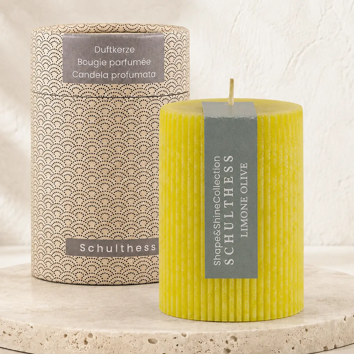 Schulthess Shape & Shine Duftkerze Limone Olive mit Verpackung